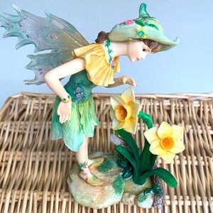 Faerie Glen Miniature Figurine NWT